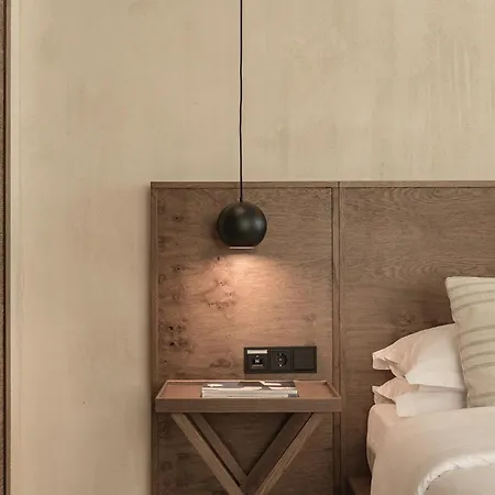 Seven Rocks Παλιούρι