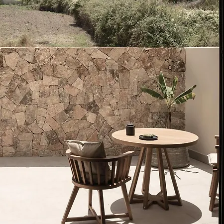 Seven Rocks 4*