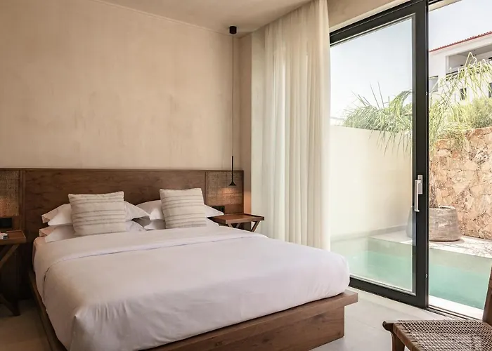 Aparthotel Seven Rocks 4*