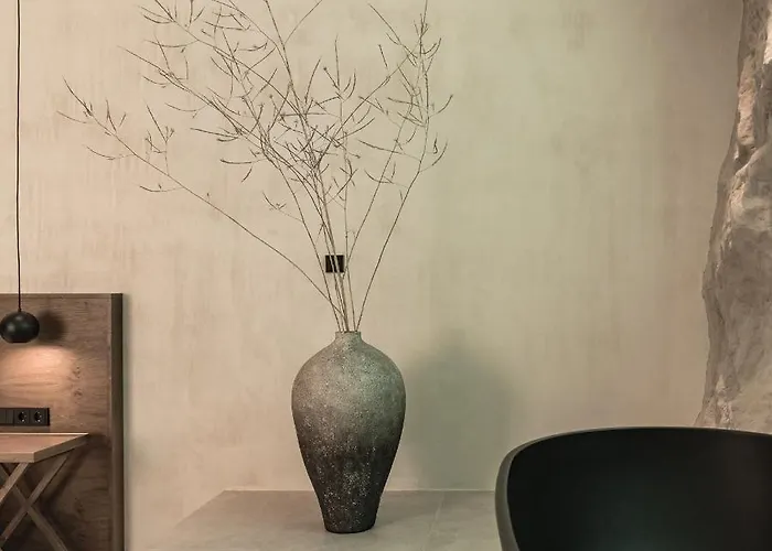 Seven Rocks Aparthotel 4*