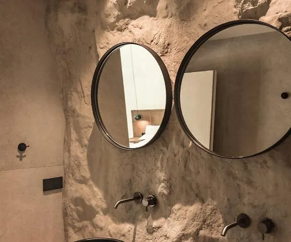 Seven Rocks Aparthotel 4*